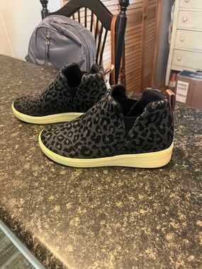 Ryka Black Leopard Print Slip-Ons with Pink Accent